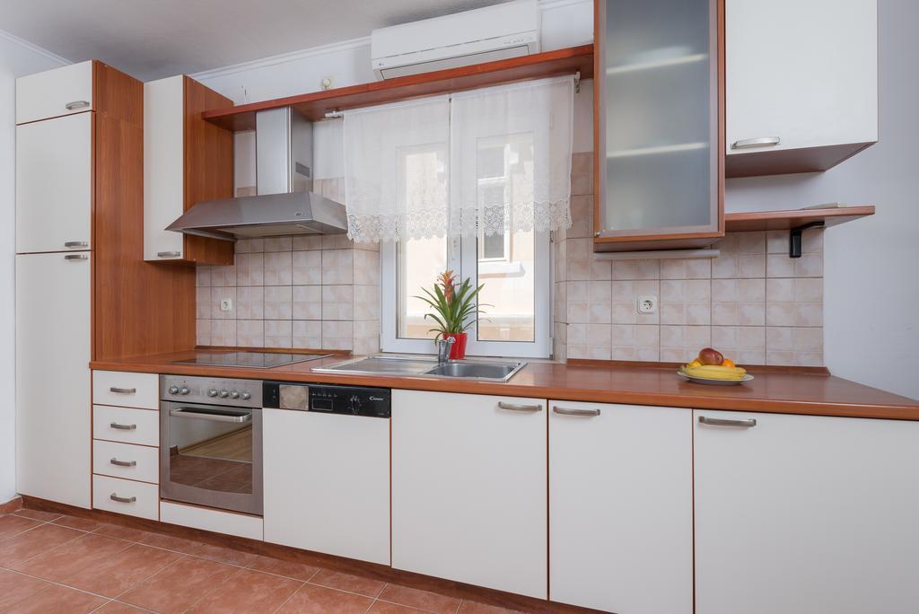 Apartments Santo Bol Zimmer foto