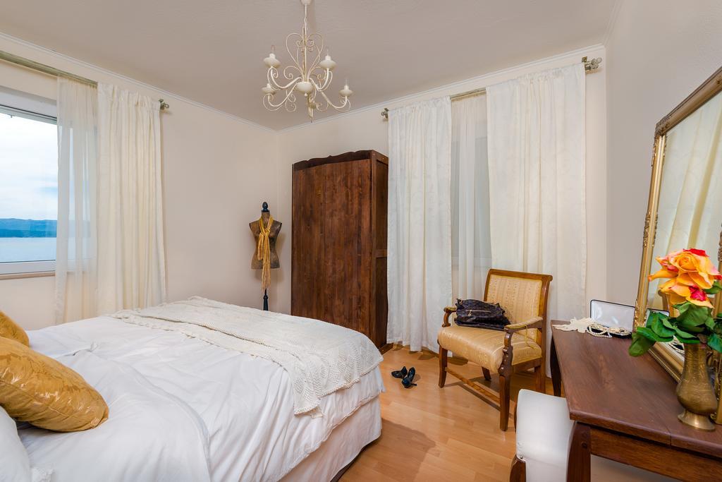 Apartments Santo Bol Zimmer foto